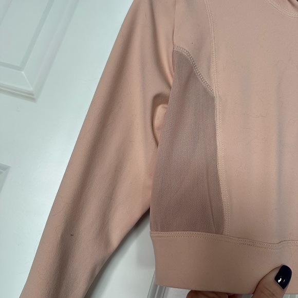 Women's Blush Pink Cropped Athletic Hoodie NWT - Picture 3 of 9